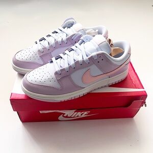 Nike Women's Sneakers in Lavender and Pink